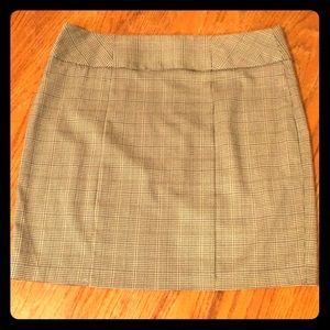 NWOT! Houndstooth plaid mini from Maurice's!